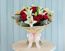 Букет цветов из:  Лилии и Розы в Красино