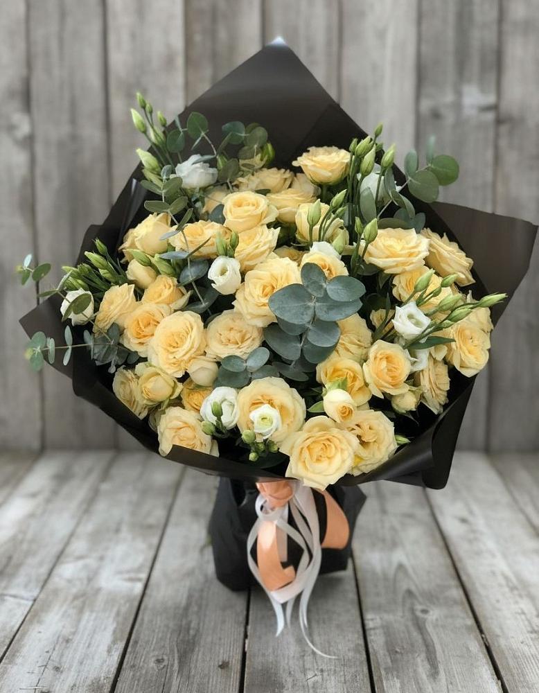 Букет цветов из: Розы и Лизиантусы в Красино