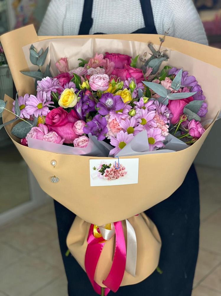 Букет цветов из: Хризантемы, Гвоздики и Альстромерии в Красино