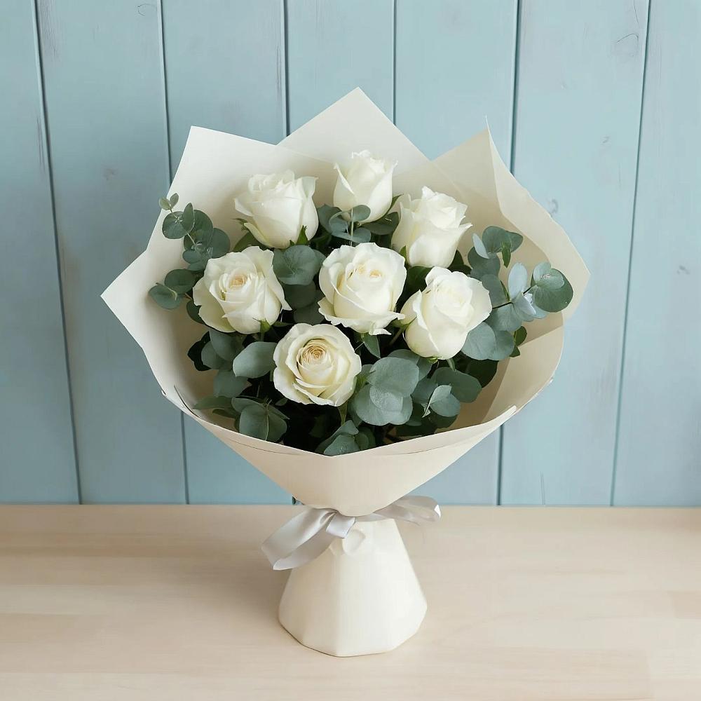 Букет Белые розы в Эвкалипте в Красино