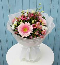 Букет цветов из:  Герберы, Альстромерии и Лизиантусы в Красино