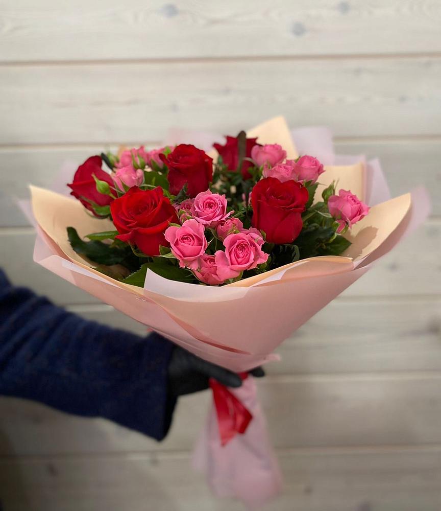 Букет цветов из: Розы в Красино