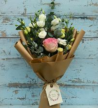 Букет цветов из:  Розы и Лизиантусы в Красино