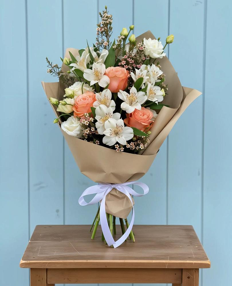 Букет цветов из: Альстромерии, Лизиантусы, Розы и Хризантемы в Красино