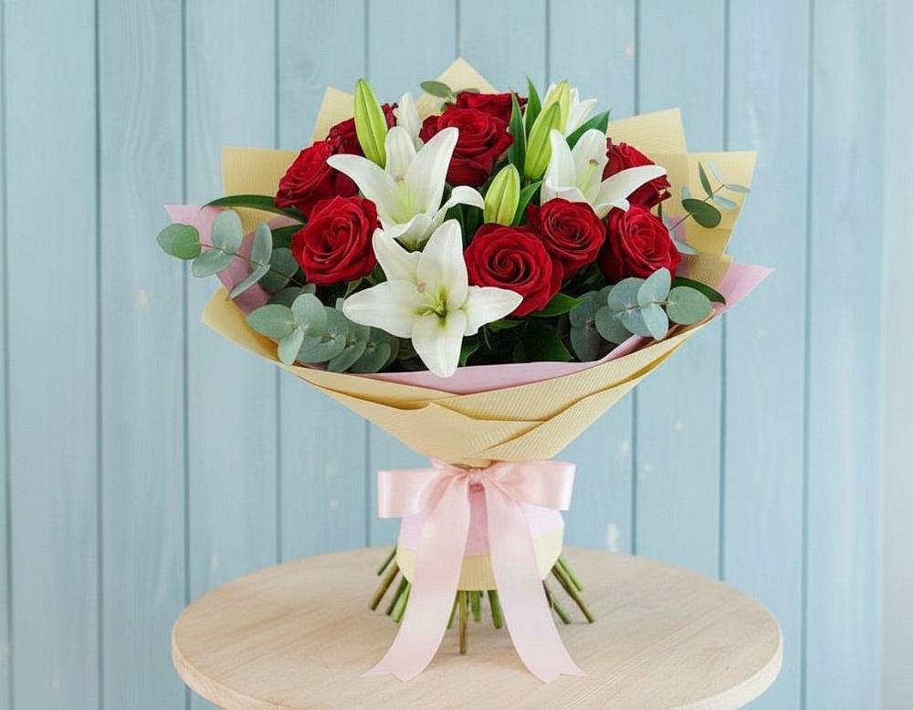 Букет цветов из: Лилии и Розы в Красино